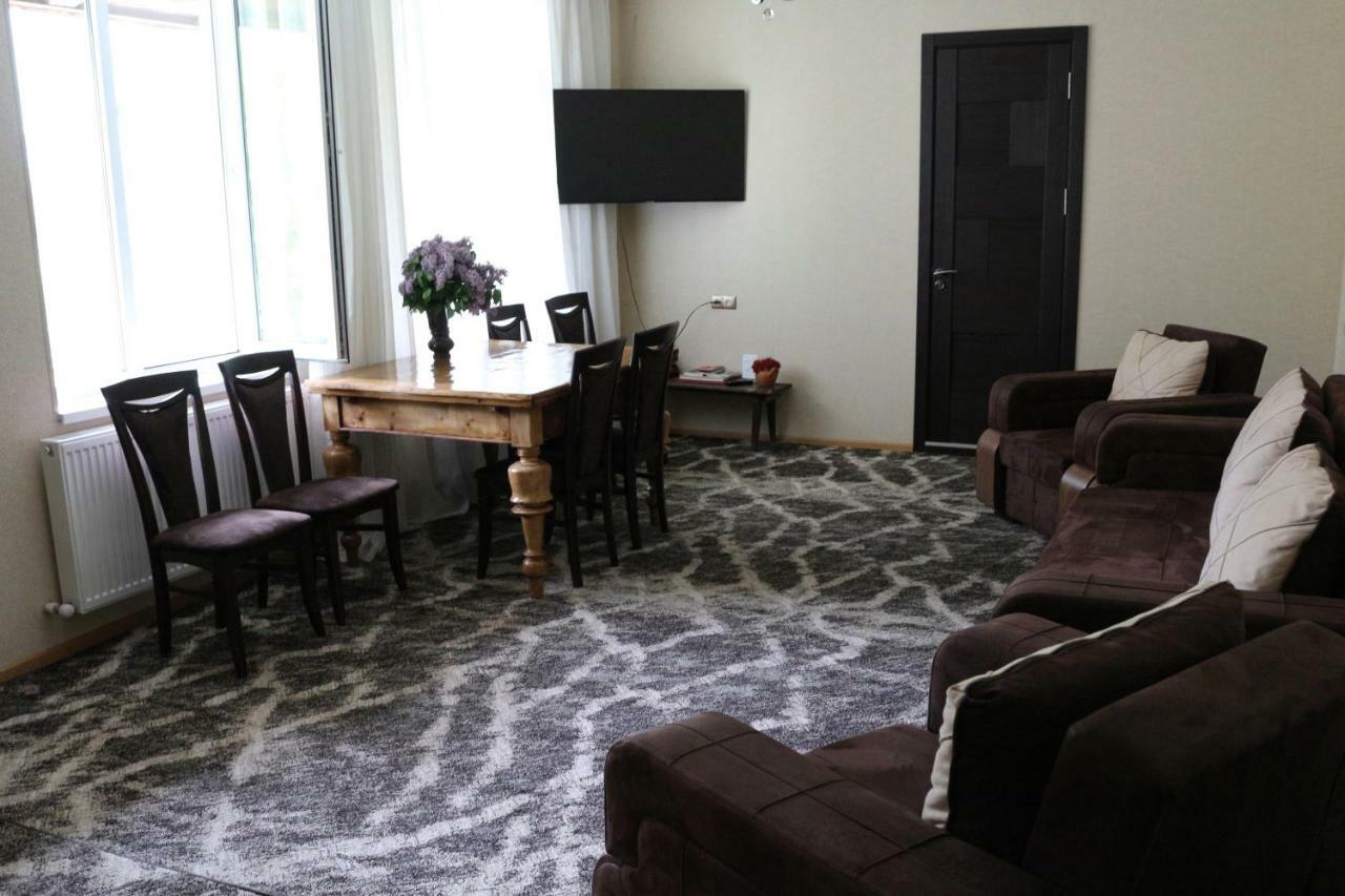 Guesthouse Suja 카즈베기 외부 사진